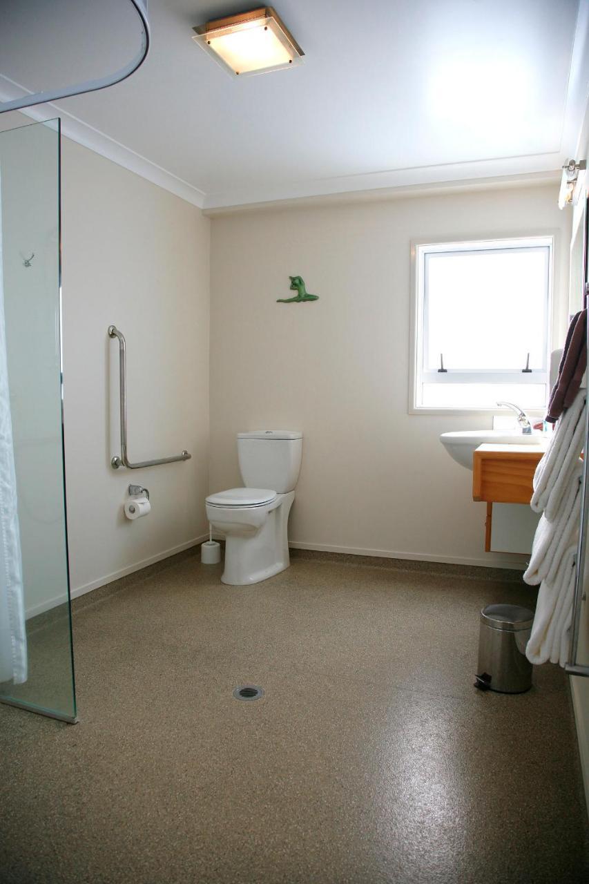 Touchwood Motor Lodge Pukekohe ภายนอก รูปภาพ